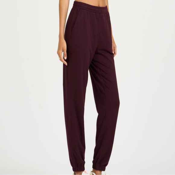Vuori Boyfriend Joggers - Picture 5 of 8